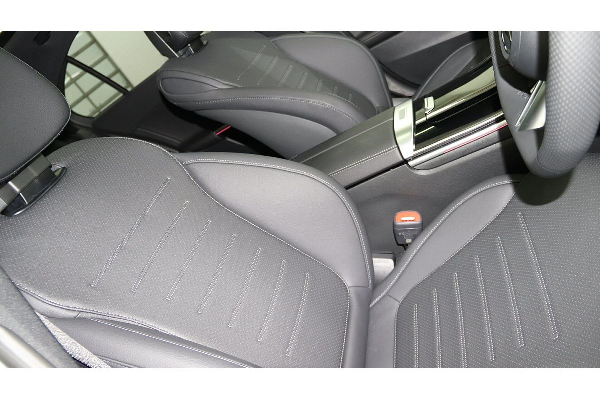 2024 Mercedes-Benz C-Class C200 Night Edition W206