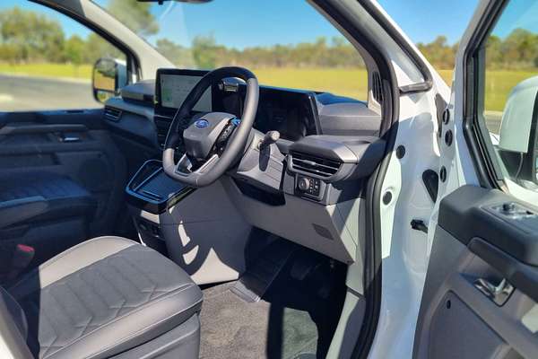 2024 Ford Tourneo Titanium X AV SWB