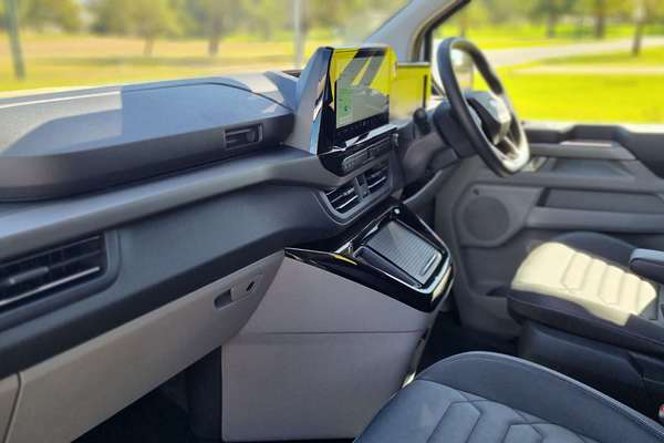 2024 Ford Tourneo Titanium X AV SWB