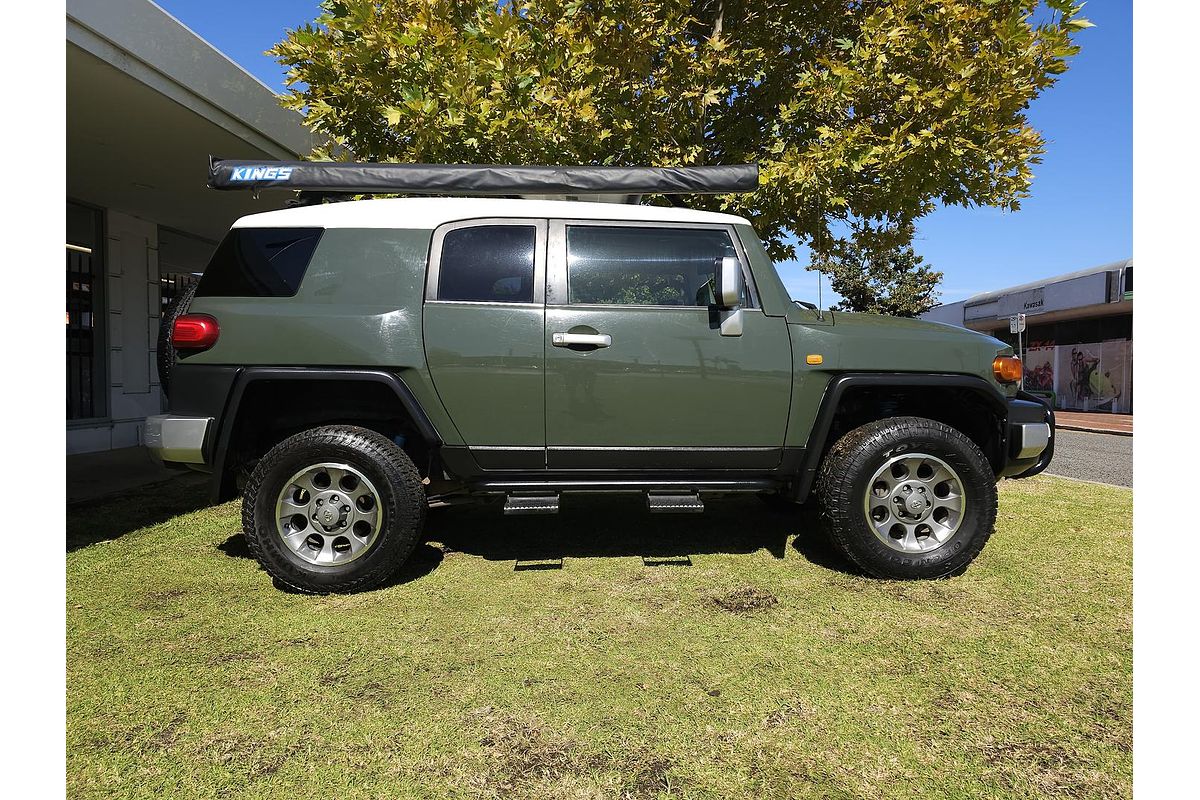 2012 Toyota FJ Cruiser GSJ15R