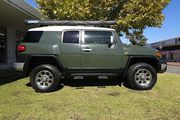 2012 Toyota FJ Cruiser GSJ15R