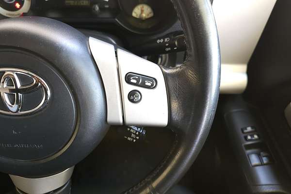 2012 Toyota FJ Cruiser GSJ15R