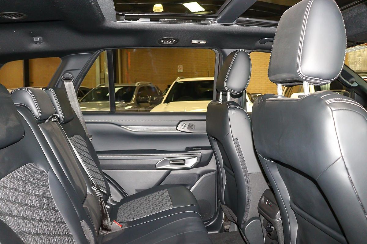 2022 Ford Everest Platinum