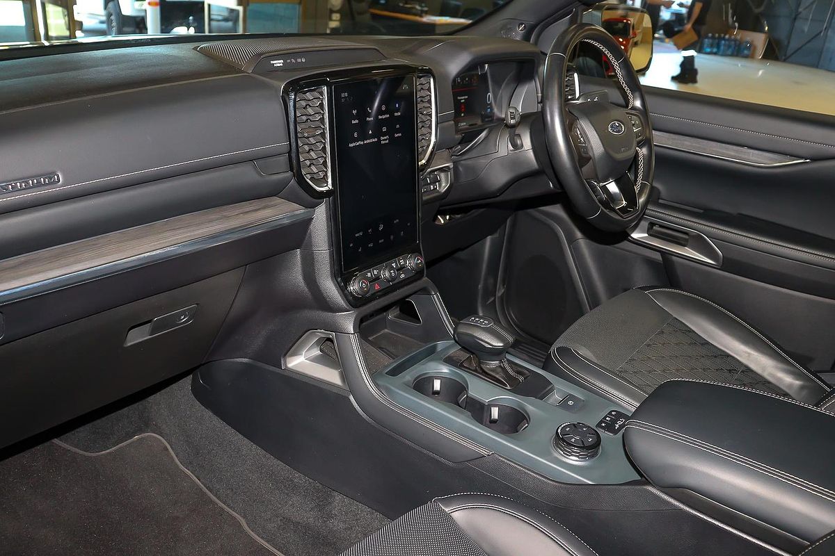 2022 Ford Everest Platinum