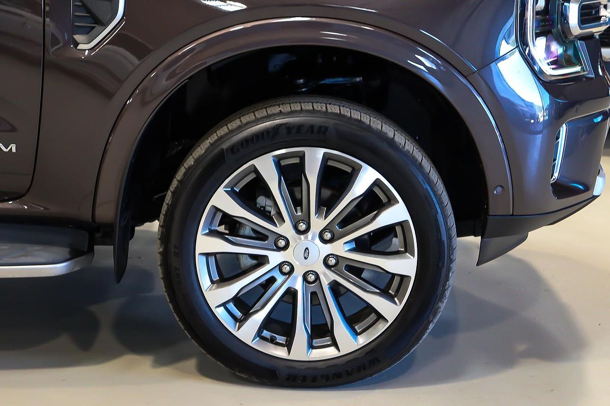 2022 Ford Everest Platinum
