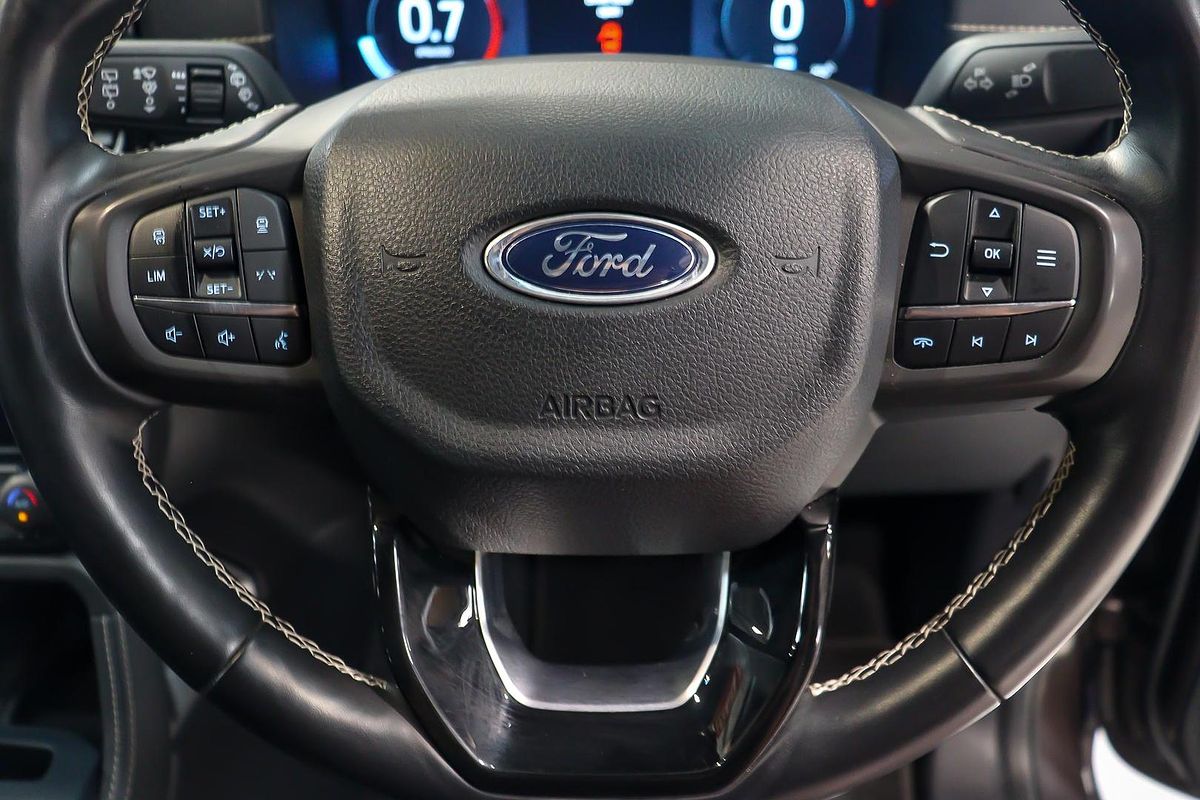 2022 Ford Everest Platinum