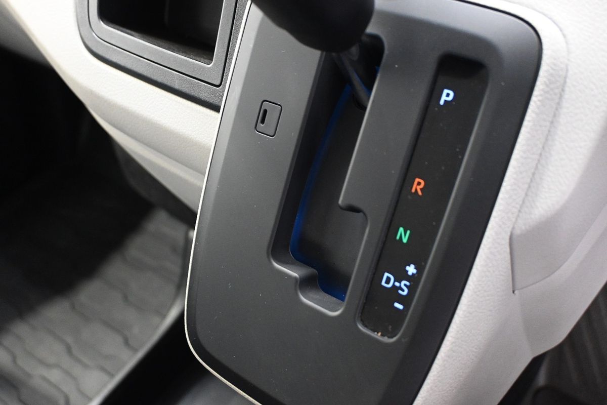 2024 Toyota Hiace GDH300R LWB