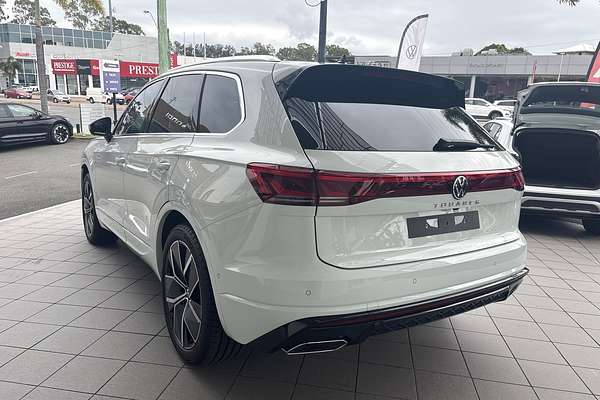 2024 Volkswagen Touareg 210TDI R-Line RC