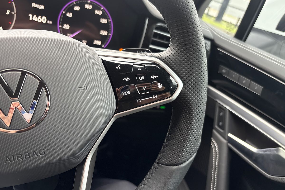 2024 Volkswagen Touareg 210TDI R-Line RC