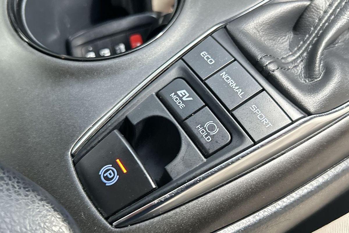 2022 Toyota Camry Ascent AXVH70R
