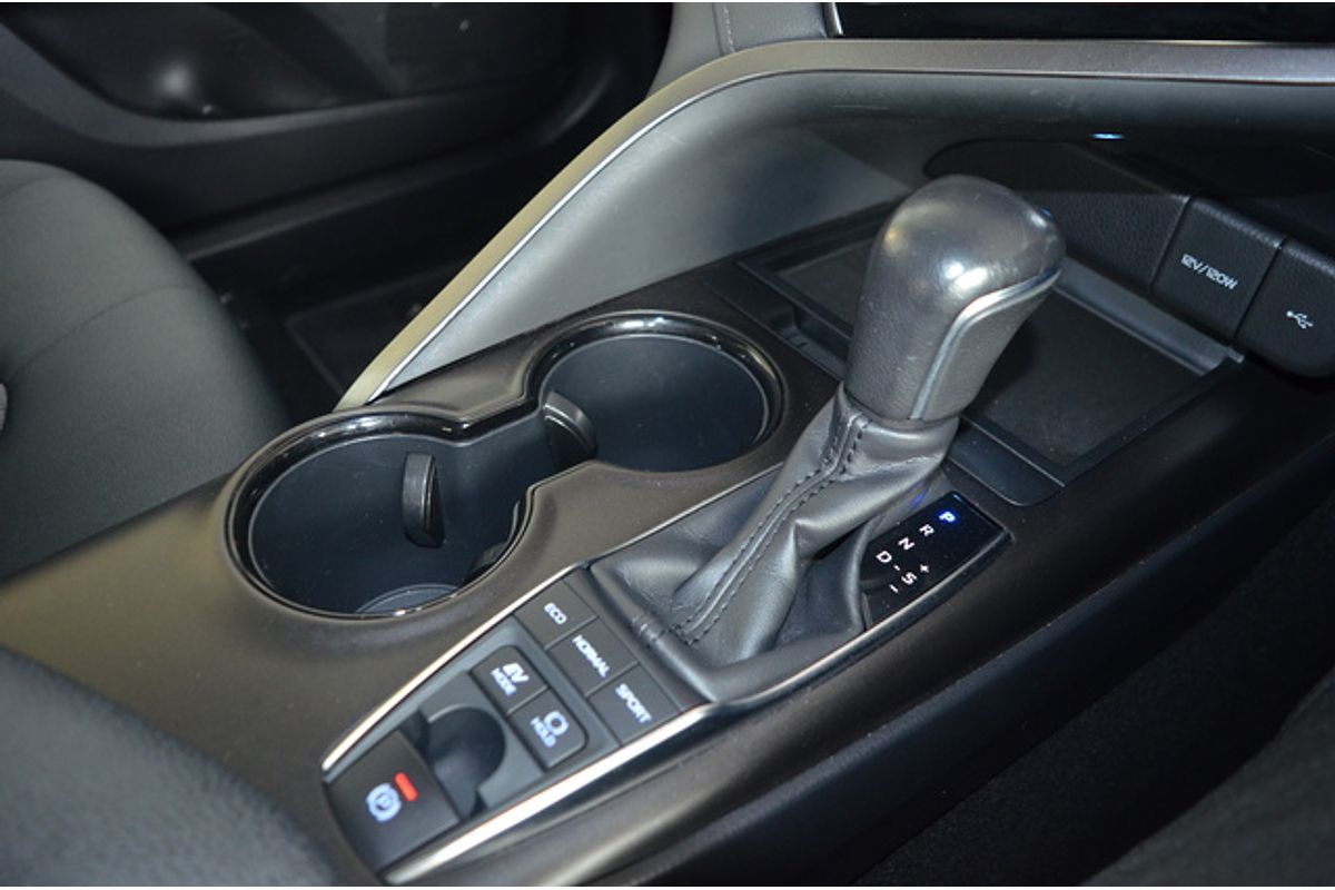 2021 Toyota Camry Ascent Sport AXVH70R
