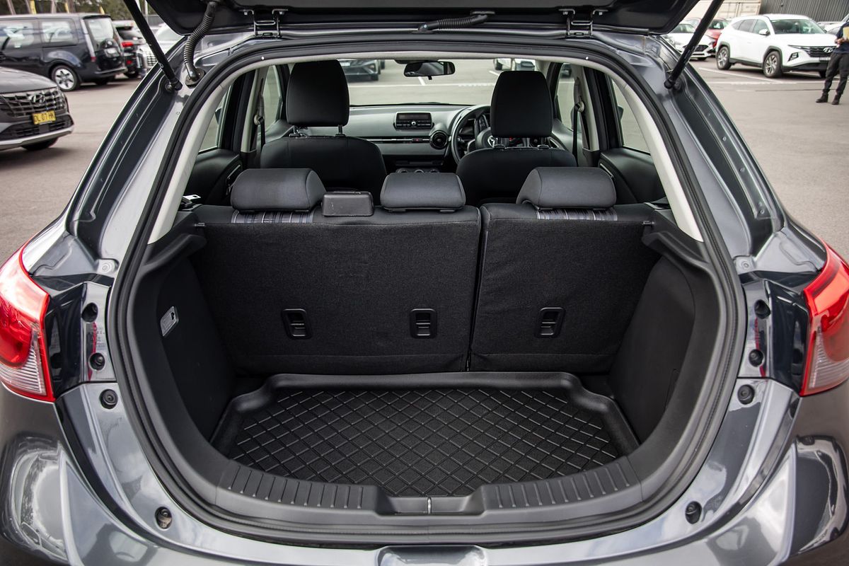 2017 Mazda 2 Neo DJ Series