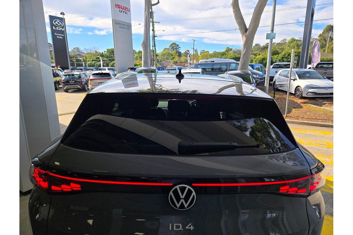 2025 Volkswagen ID. 4 Pro E2
