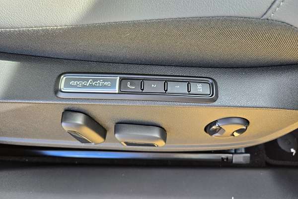2025 Volkswagen ID. 4 Pro E2