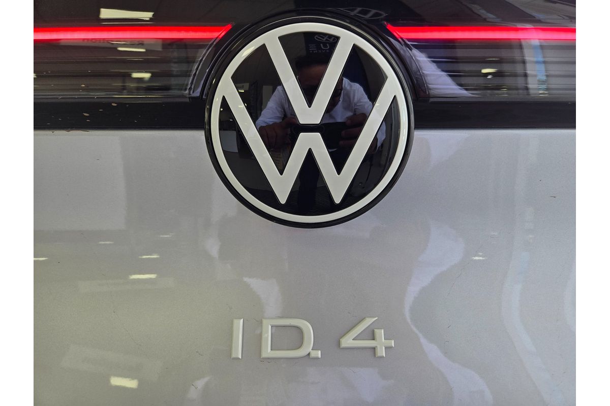 2025 Volkswagen ID. 4 Pro E2