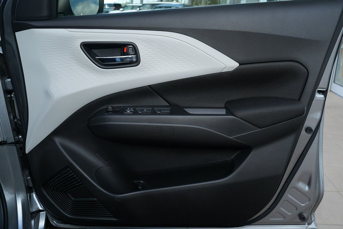 2025 Suzuki Swift Hybrid UZ