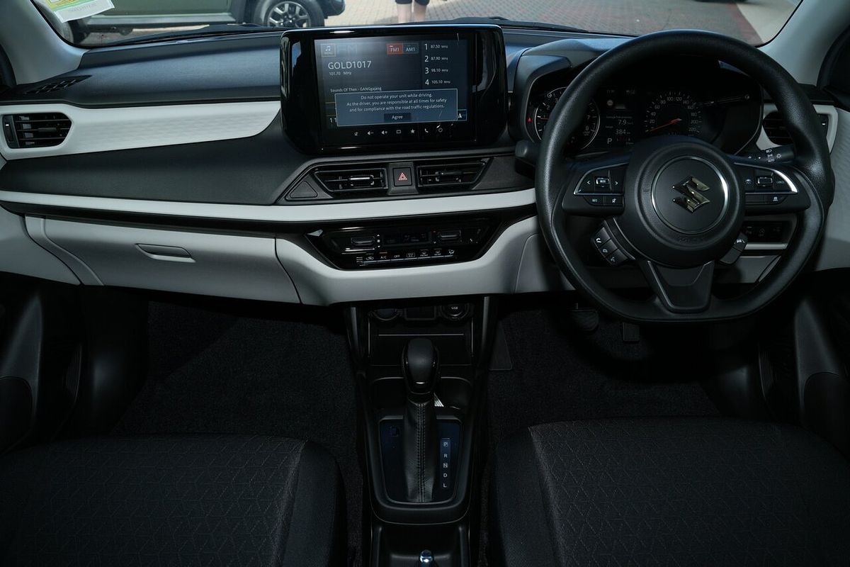 2025 Suzuki Swift Hybrid UZ
