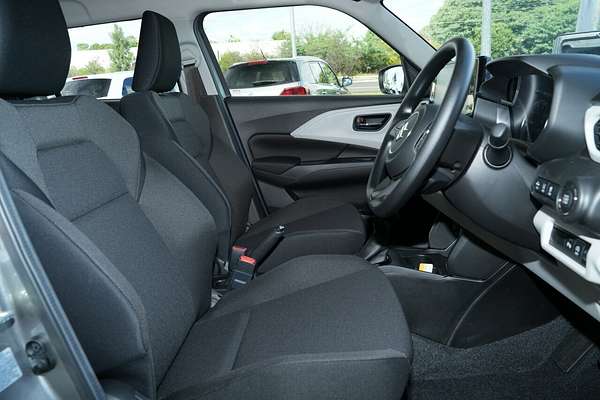 2025 Suzuki Swift Hybrid UZ