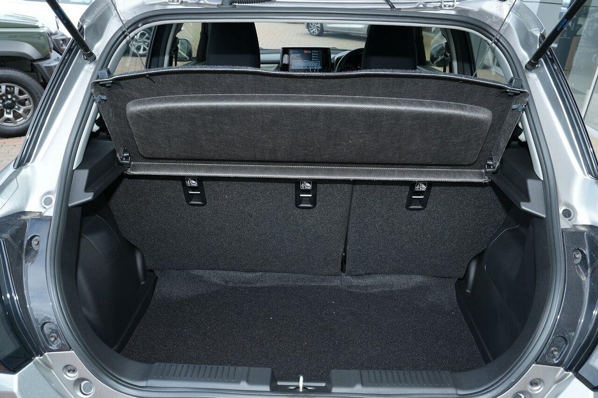 2025 Suzuki Swift Hybrid UZ