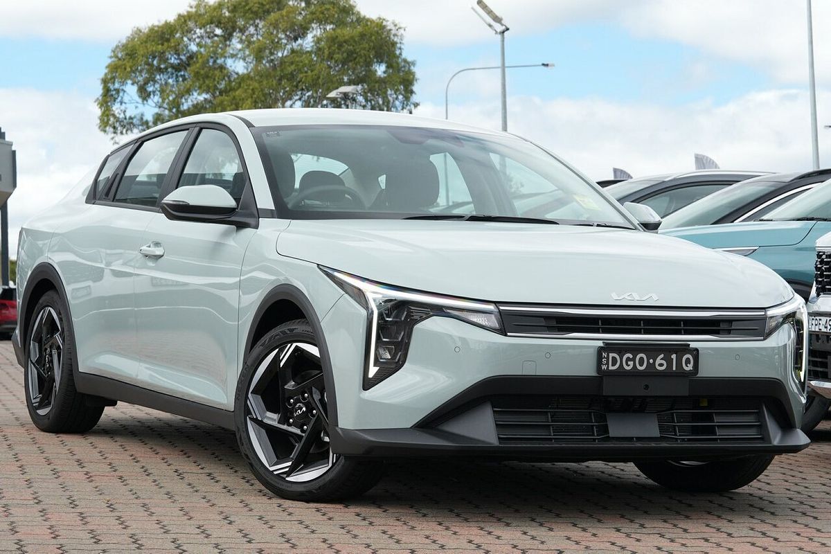 2025 Kia K4 Sport CL4m