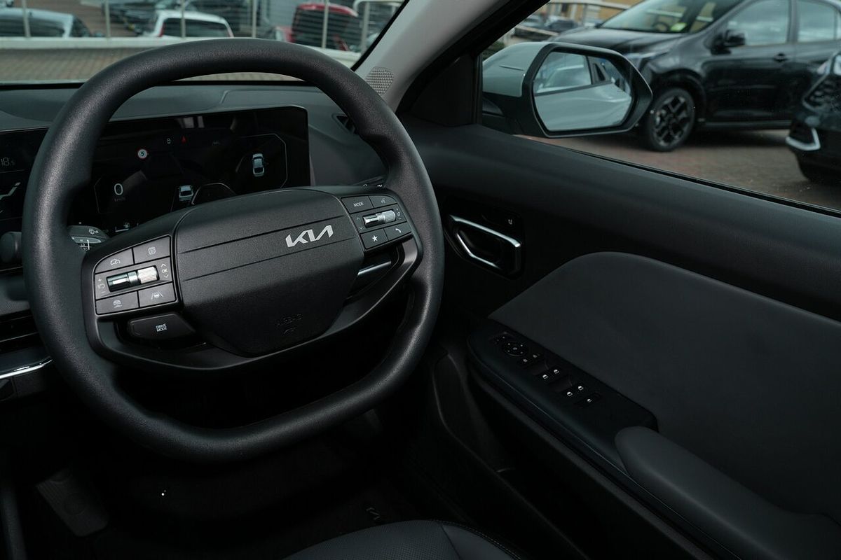 2025 Kia K4 Sport CL4m