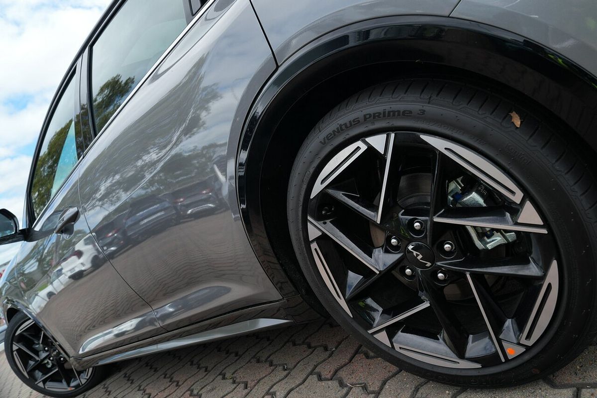 2025 Kia K4 GT-Line CL4m