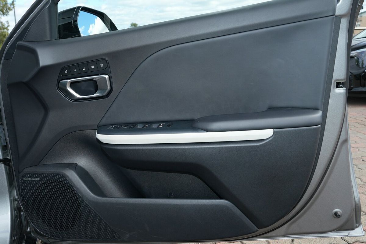 2025 Kia K4 GT-Line CL4m