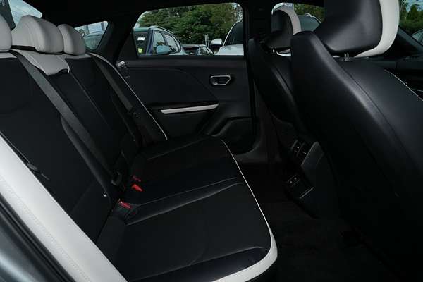 2025 Kia K4 GT-Line CL4m