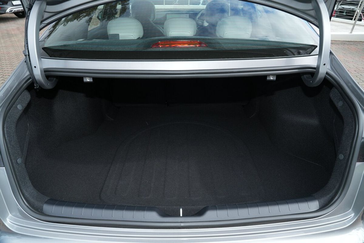 2025 Kia K4 GT-Line CL4m