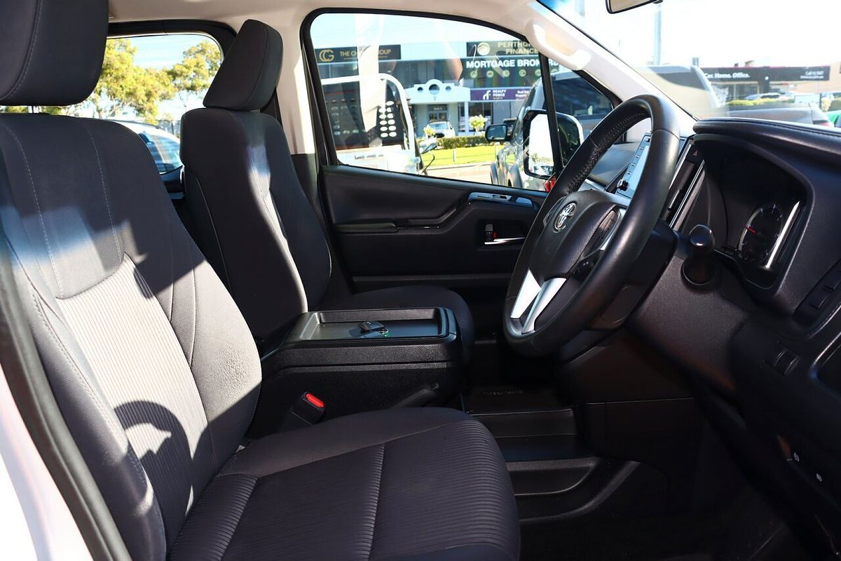2019 Toyota Granvia VX GDH303R