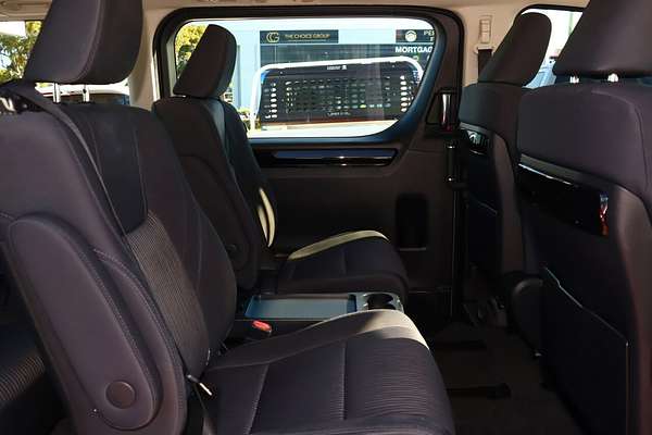 2019 Toyota Granvia VX GDH303R