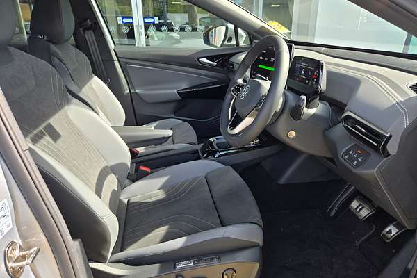 2025 Volkswagen ID. 4 Pro E2