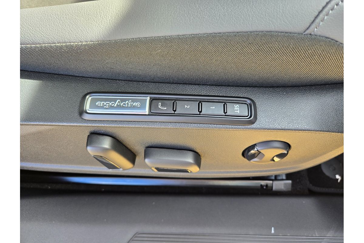 2025 Volkswagen ID. 4 Pro E2