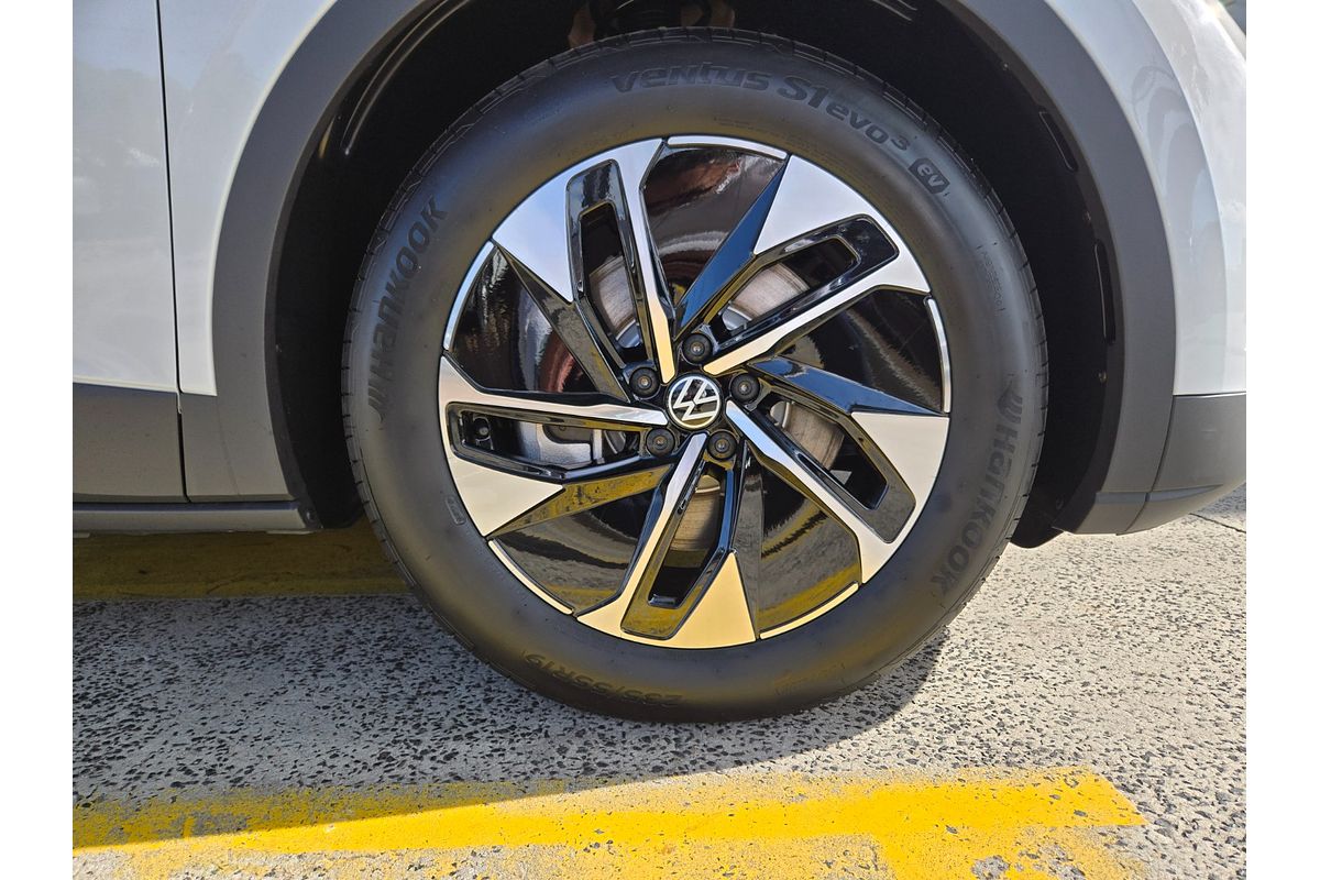 2025 Volkswagen ID. 4 Pro E2