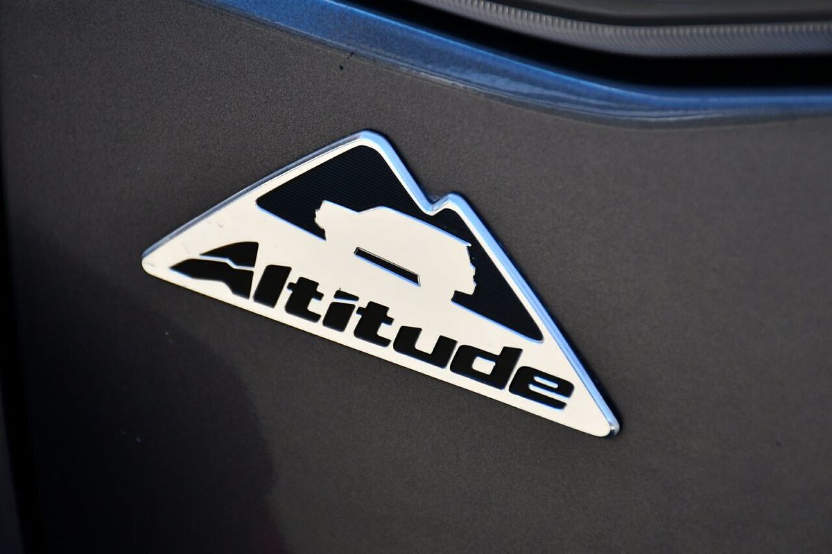 2012 Toyota Landcruiser Altitude VDJ200R