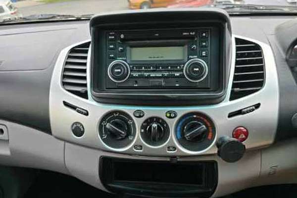 2012 Mitsubishi Triton GL-R MN 4X4