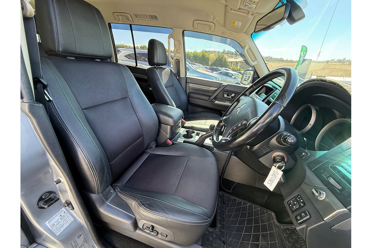 2017 Mitsubishi Pajero GLS NX