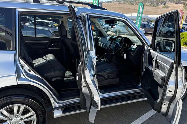 2017 Mitsubishi Pajero GLS NX