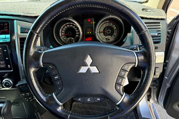 2017 Mitsubishi Pajero GLS NX