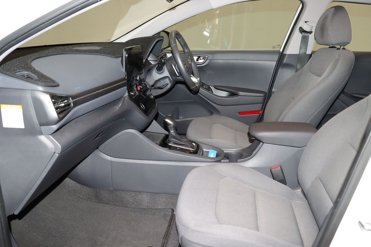 2020 Hyundai IONIQ Plug-in Elite AE.3