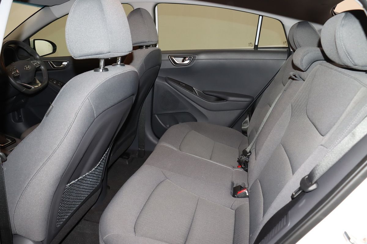 2020 Hyundai IONIQ Plug-in Elite AE.3
