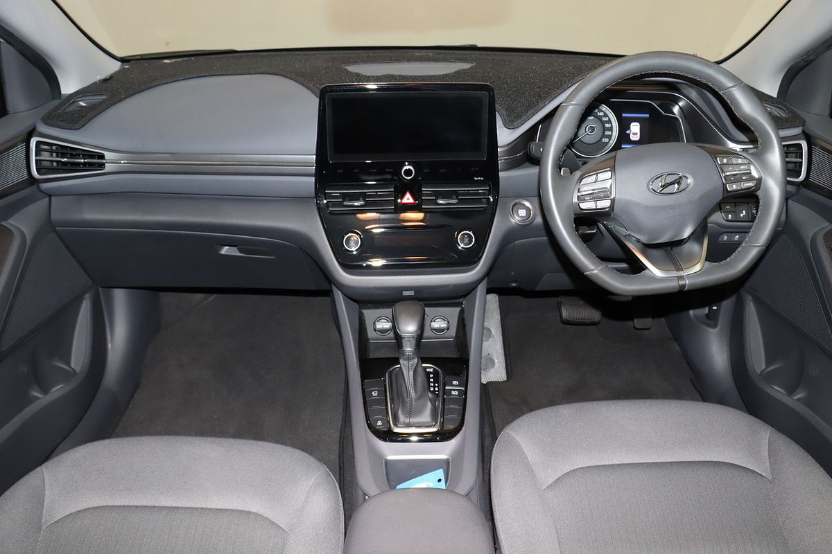2020 Hyundai IONIQ Plug-in Elite AE.3
