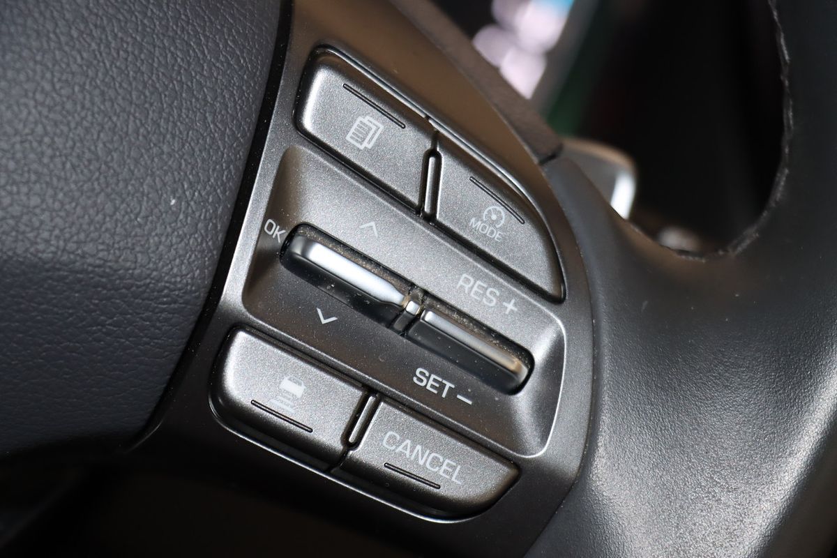 2020 Hyundai IONIQ Plug-in Elite AE.3