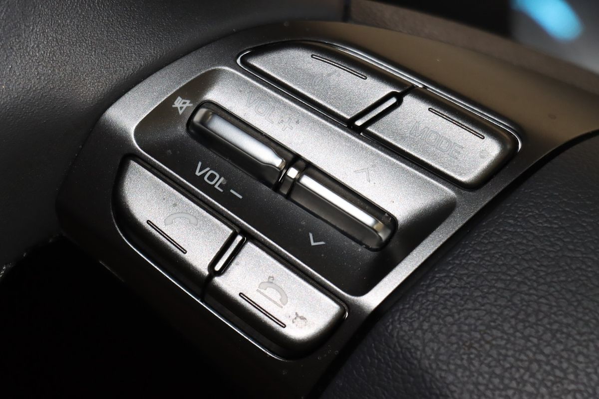 2020 Hyundai IONIQ Plug-in Elite AE.3