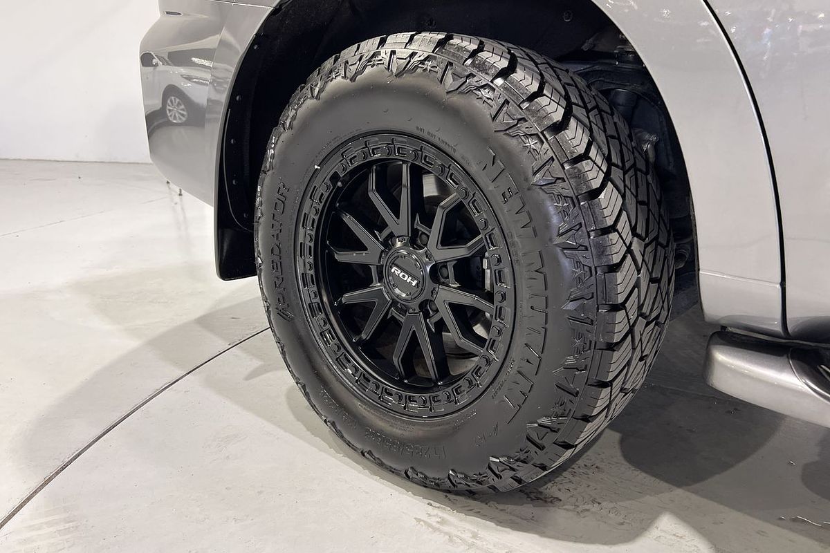 2024 Nissan Patrol Ti Y62