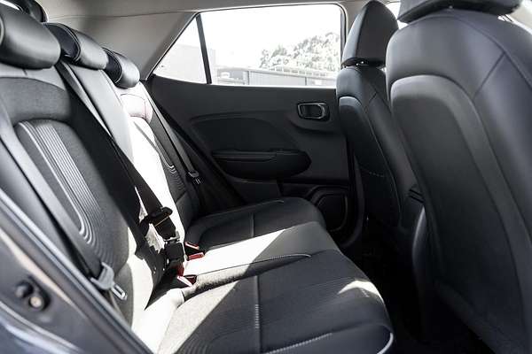 2025 Hyundai Venue Active QX.V5