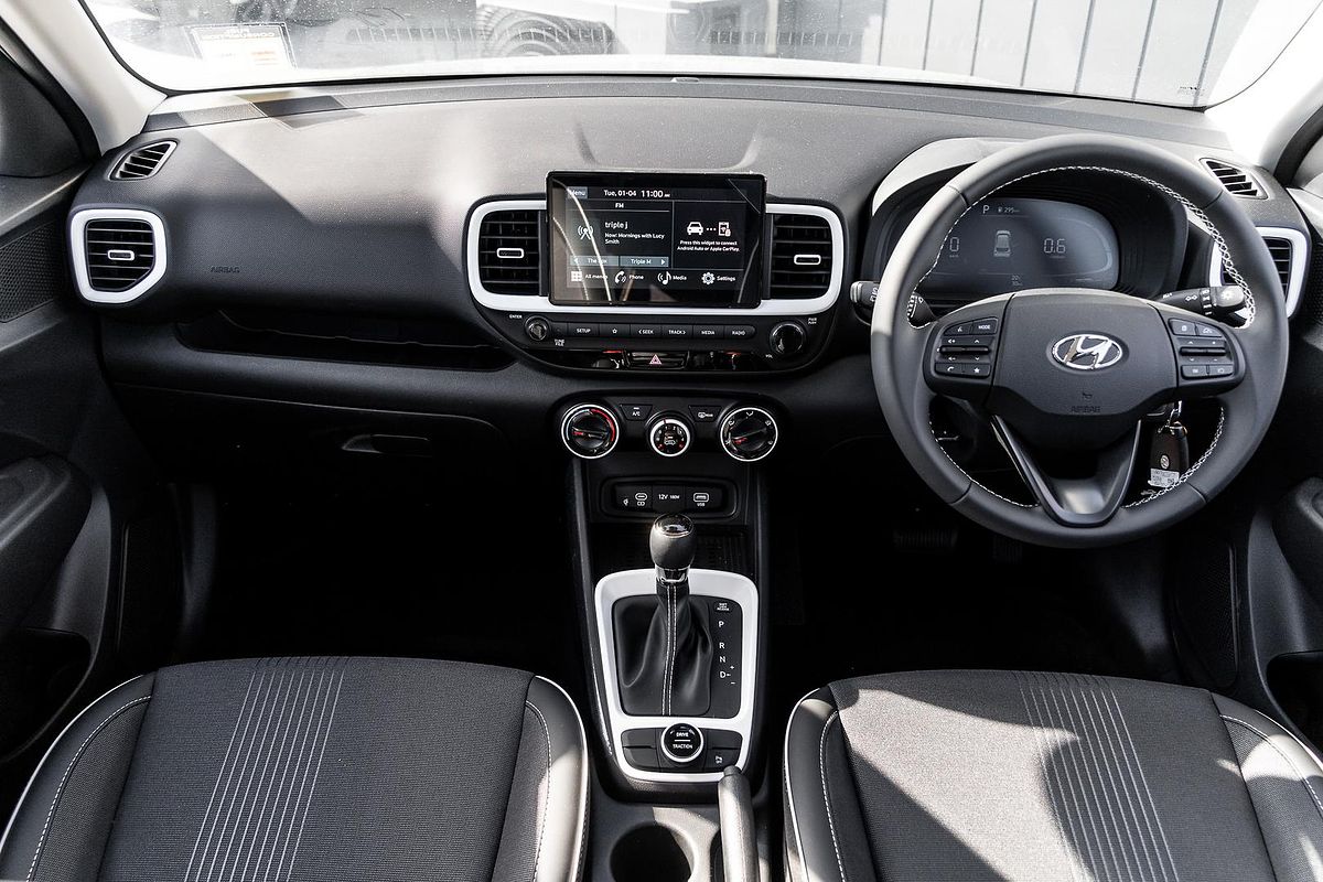 2025 Hyundai Venue Active QX.V5