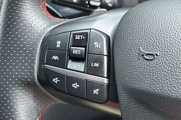 2021 Ford Escape ST-Line ZH