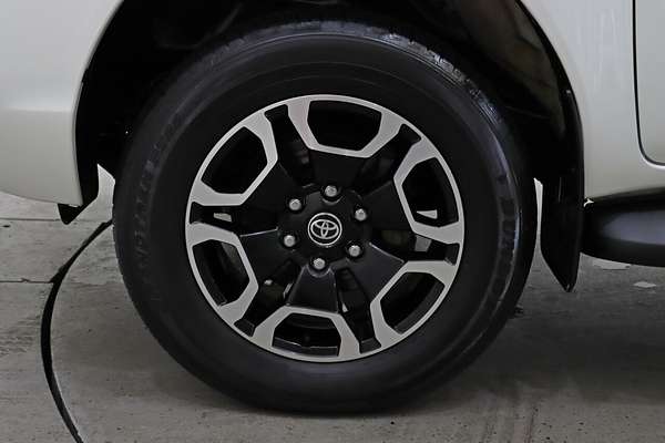 2022 Toyota Hilux SR5 GUN126R 4X4