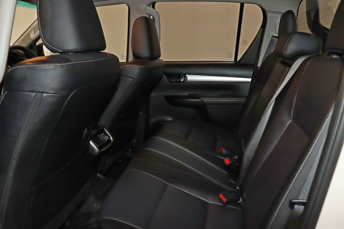 2022 Toyota Hilux SR5 GUN126R 4X4